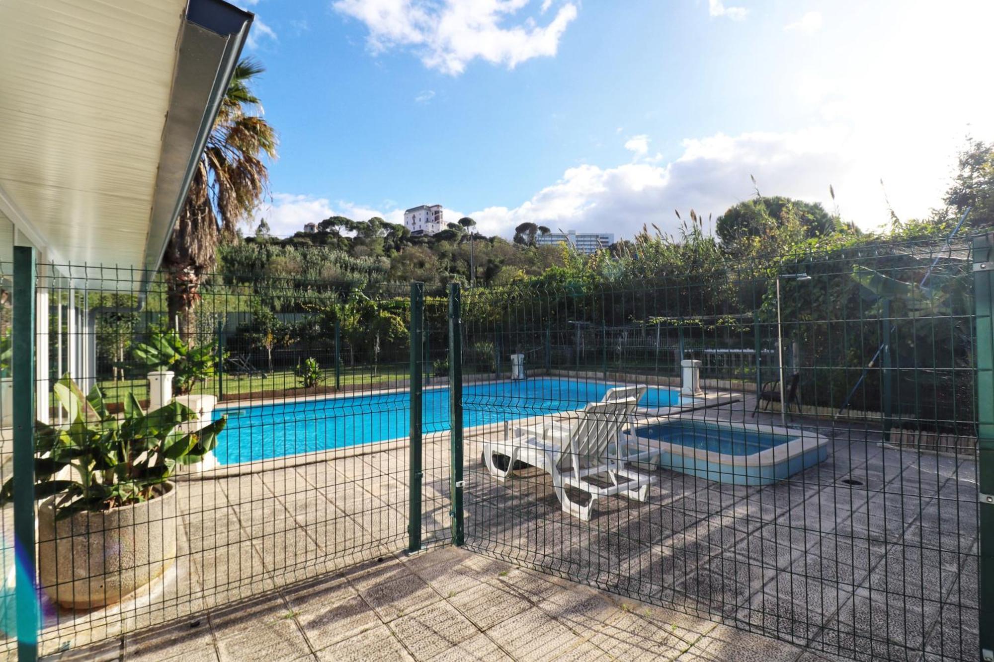Hostel Jardins De Sao Luis Setubal Exterior photo