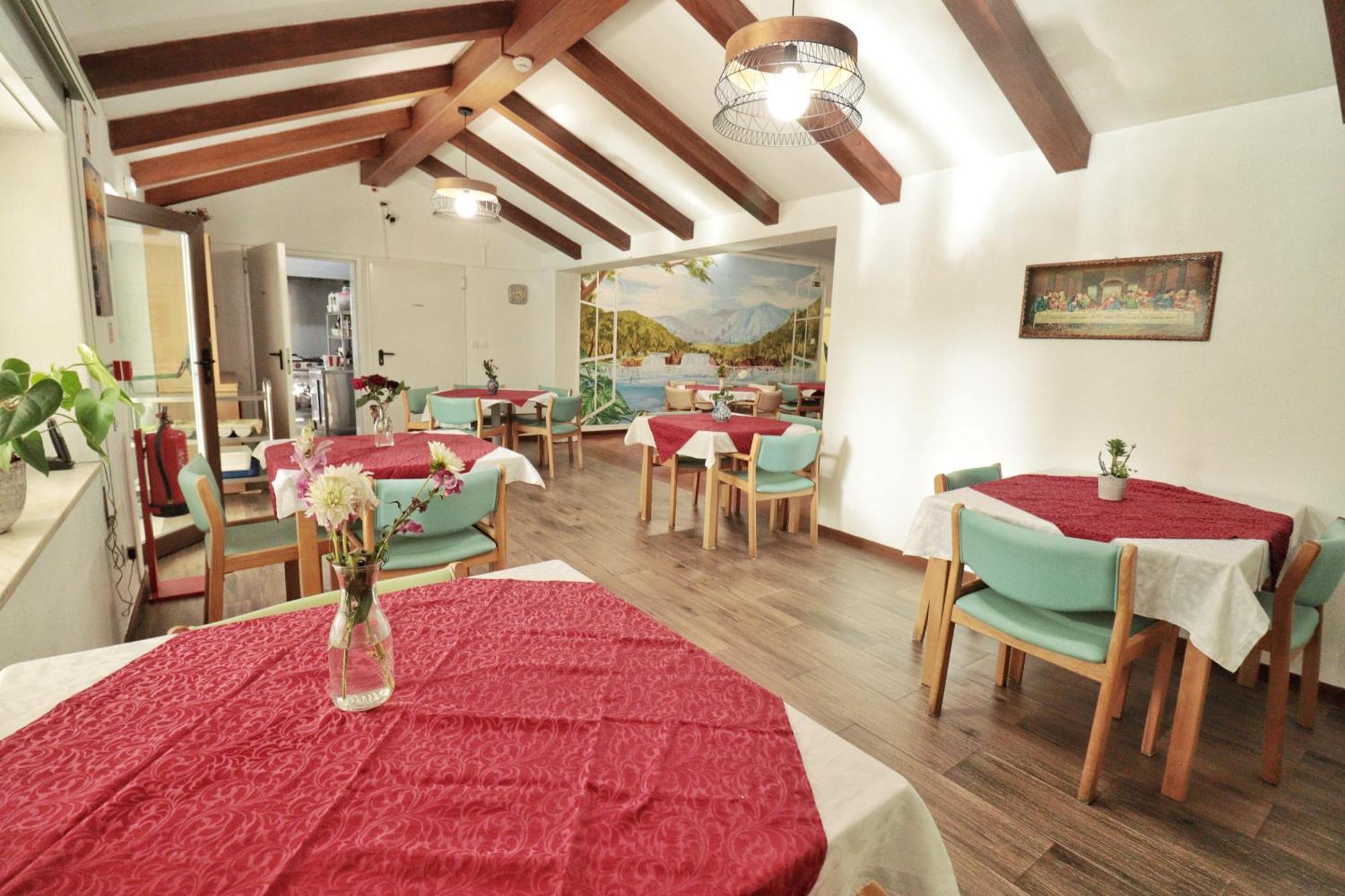 Hostel Jardins De Sao Luis Setubal Exterior photo